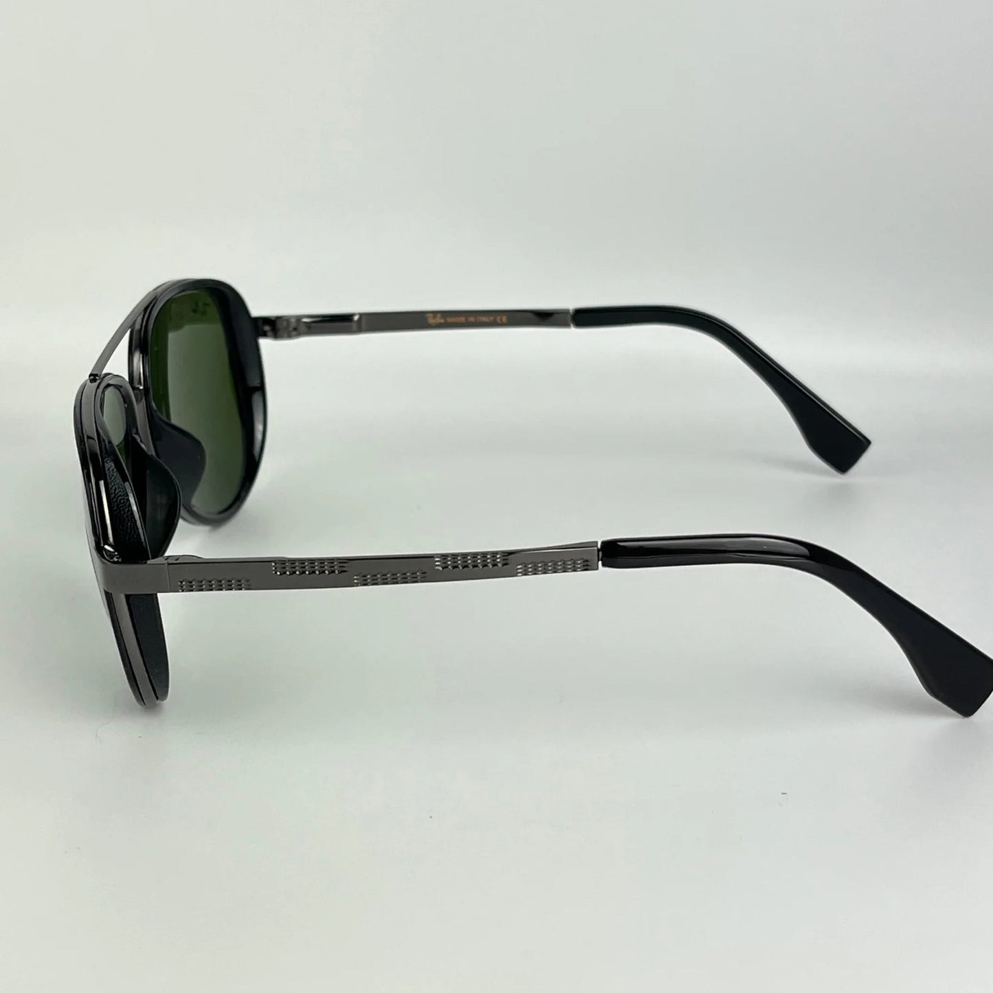 Ray-Ban R60