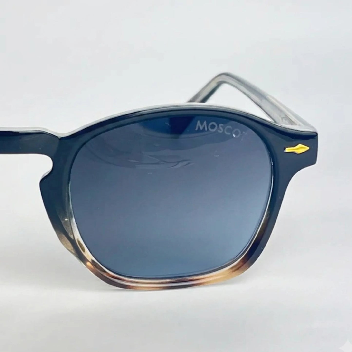 Moscot M143