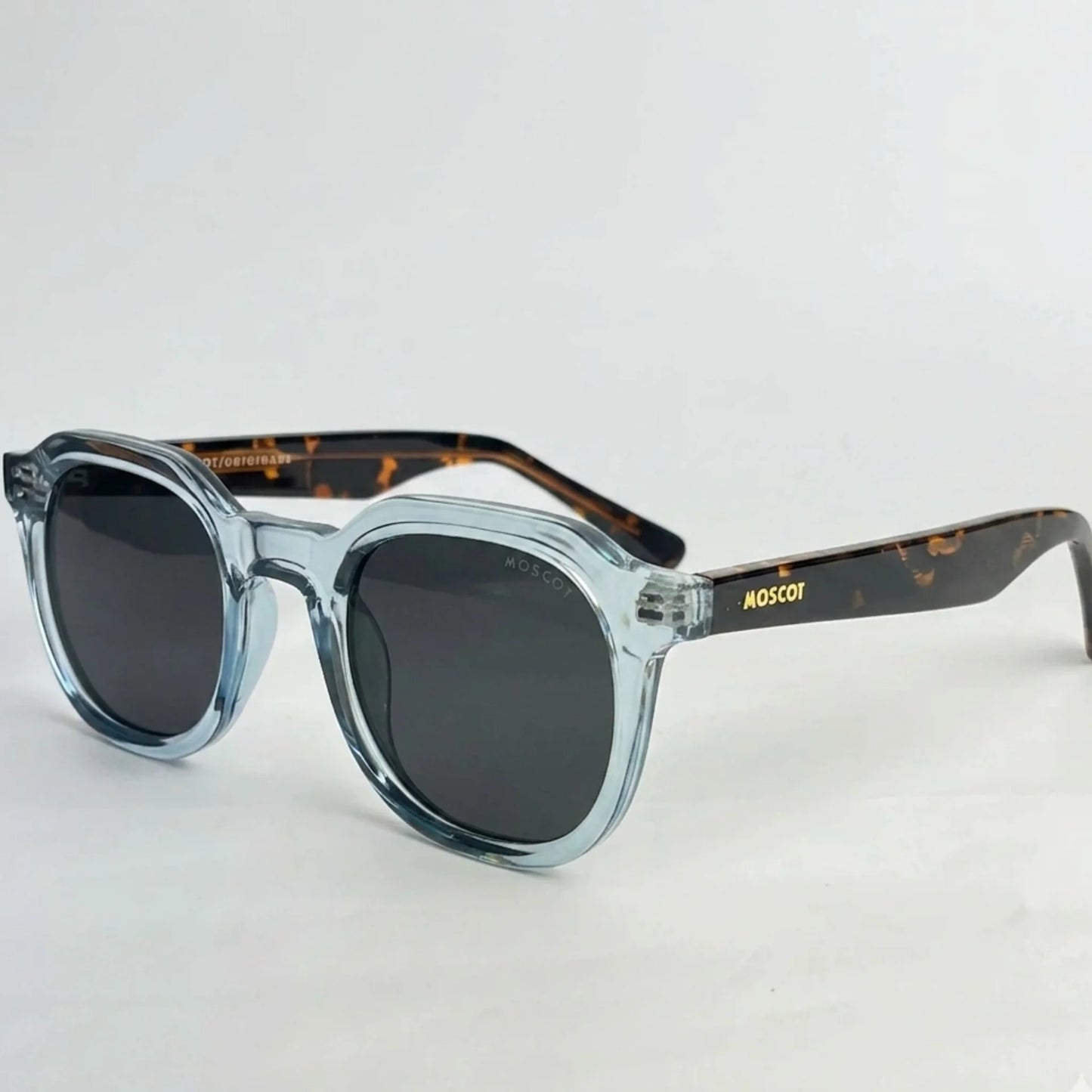 Moscot M180
