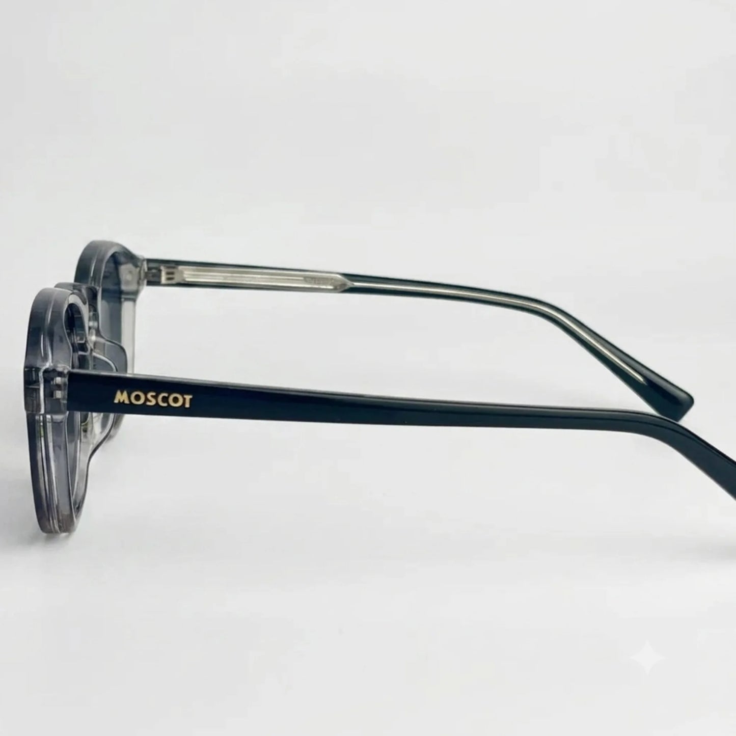 Moscot M143