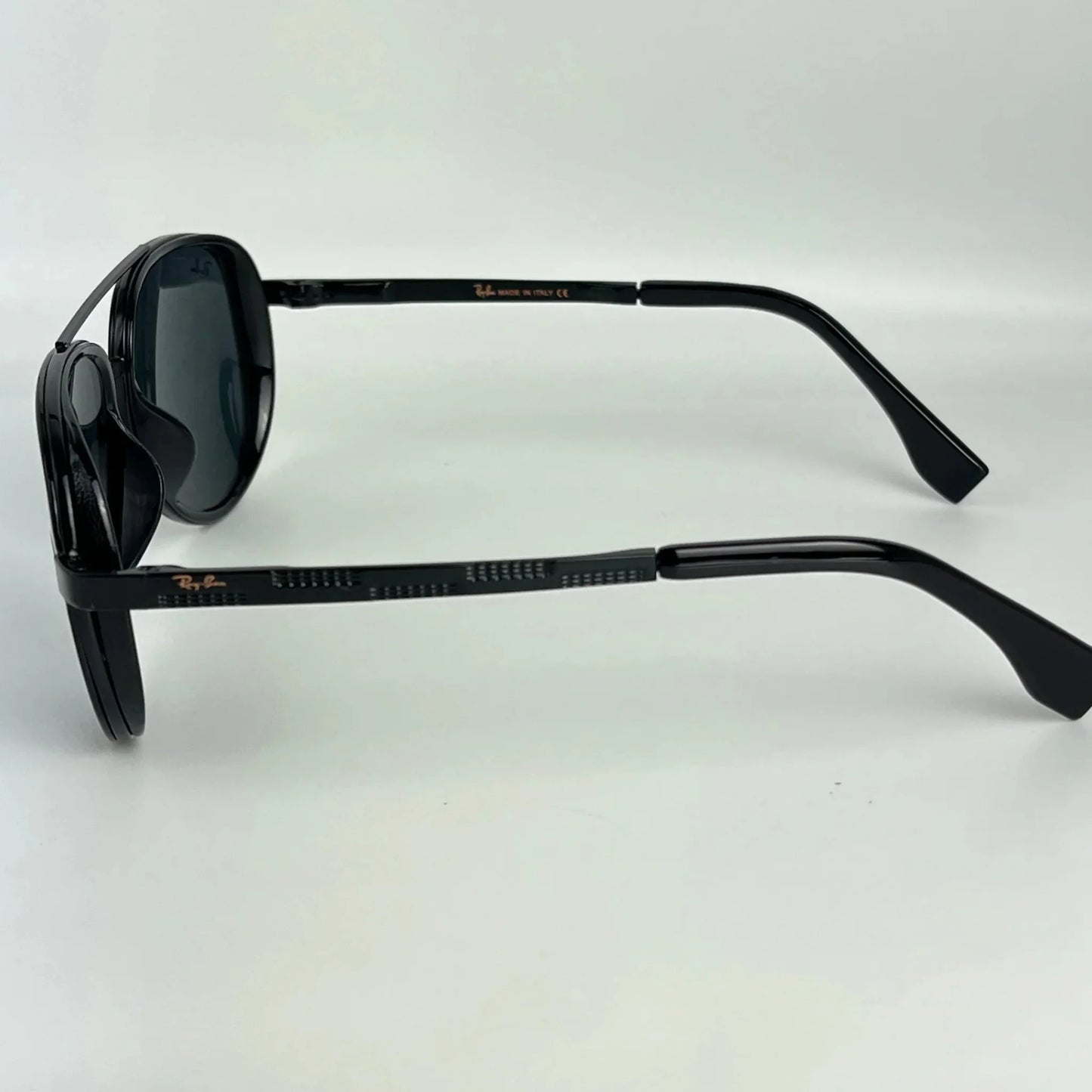 Ray-Ban R42