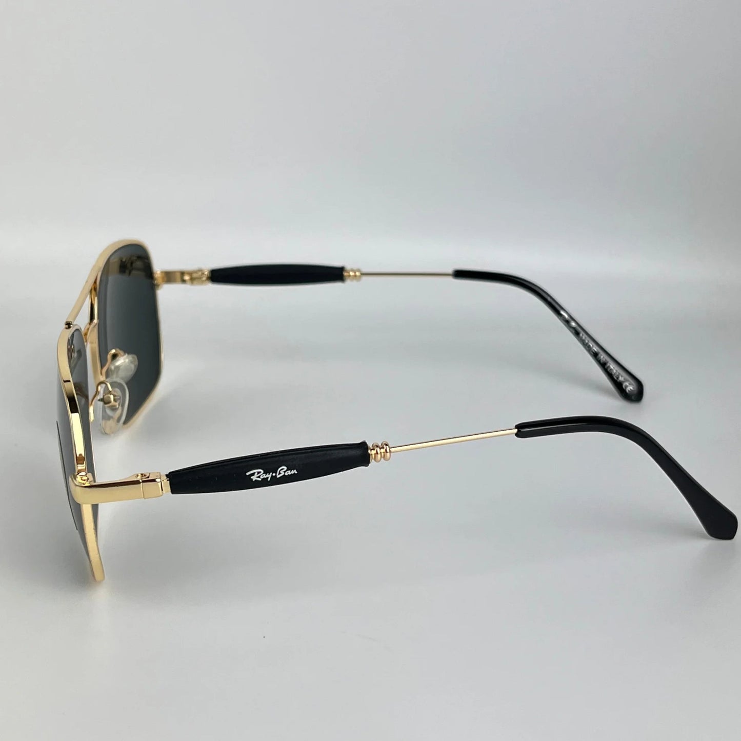 Ray-Ban R61