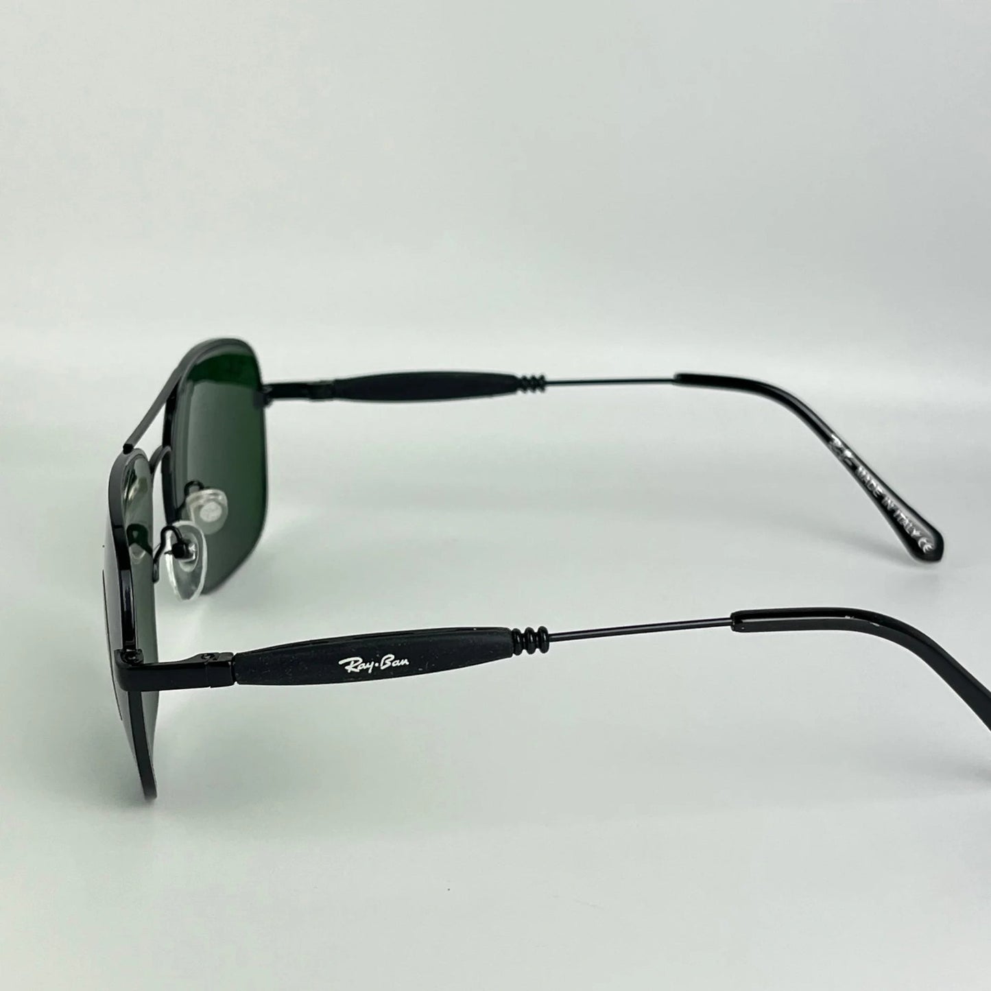 Ray-Ban R65